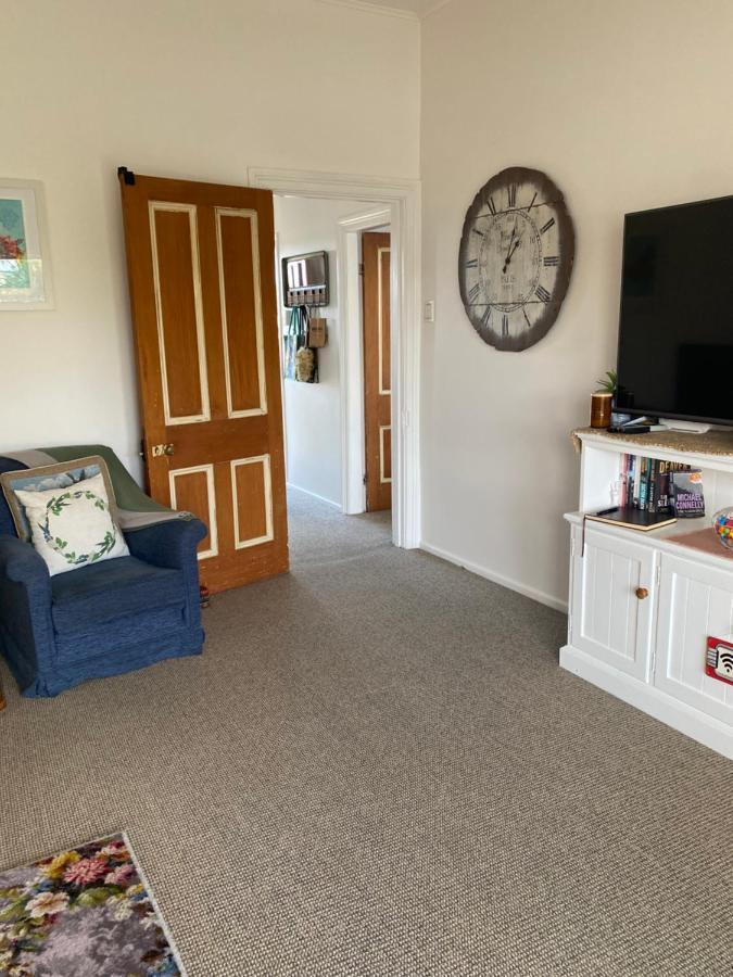 Wee Blue Bnb- Central Cosy Villa Timaru Exterior photo