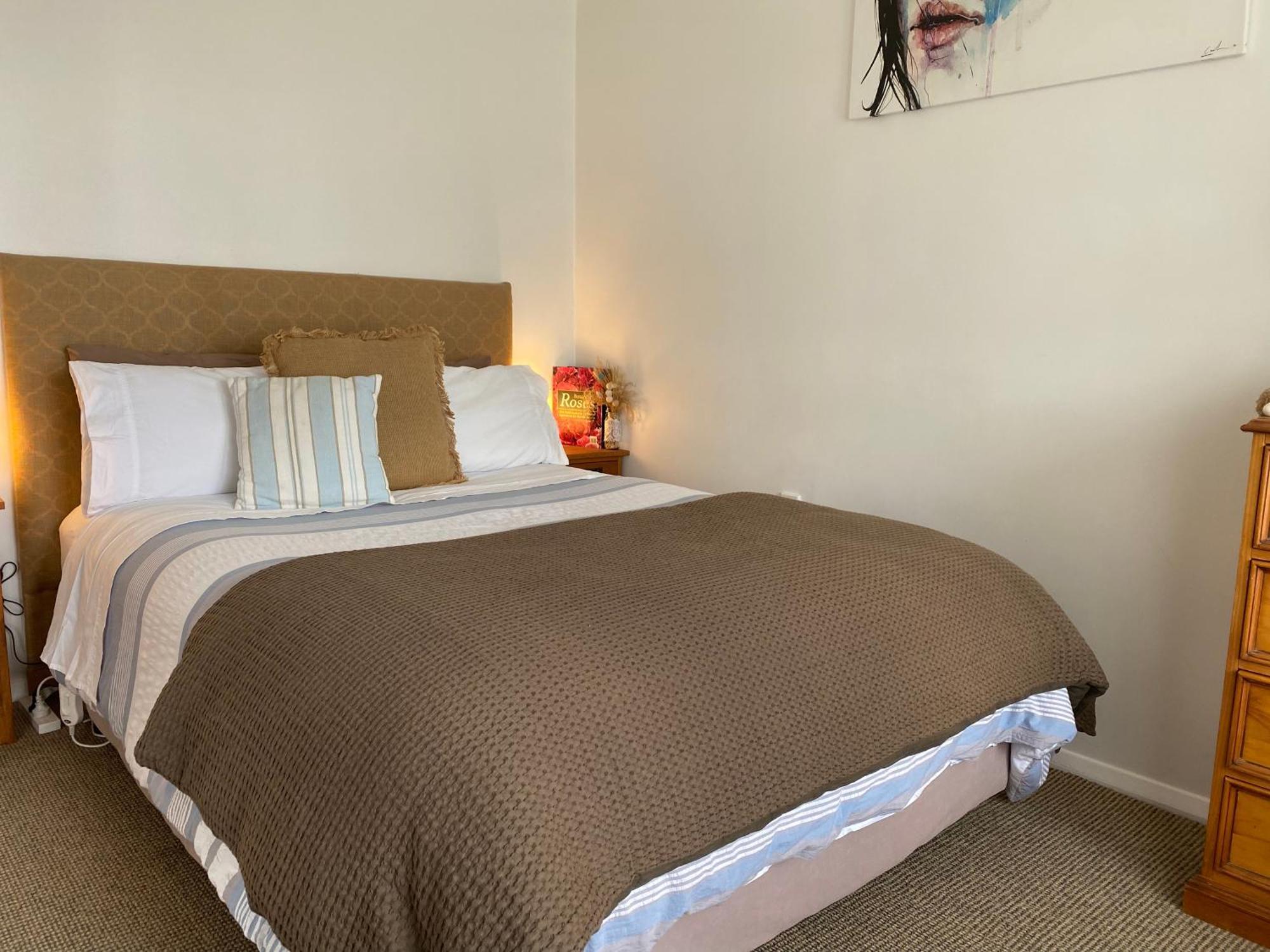 Wee Blue Bnb- Central Cosy Villa Timaru Exterior photo